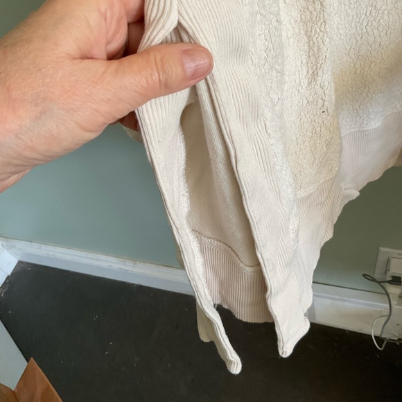 Teddy Oversized Sweatshirt - Picture 4 of 9